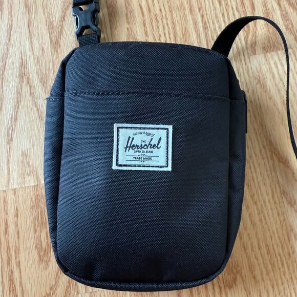 Herschel Black Mini Crossbody Belt Small Bag Utility Adjustable Strap Premium Qu - Picture 8 of 15